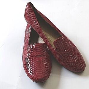 Vanelli Red Flats Sz 8